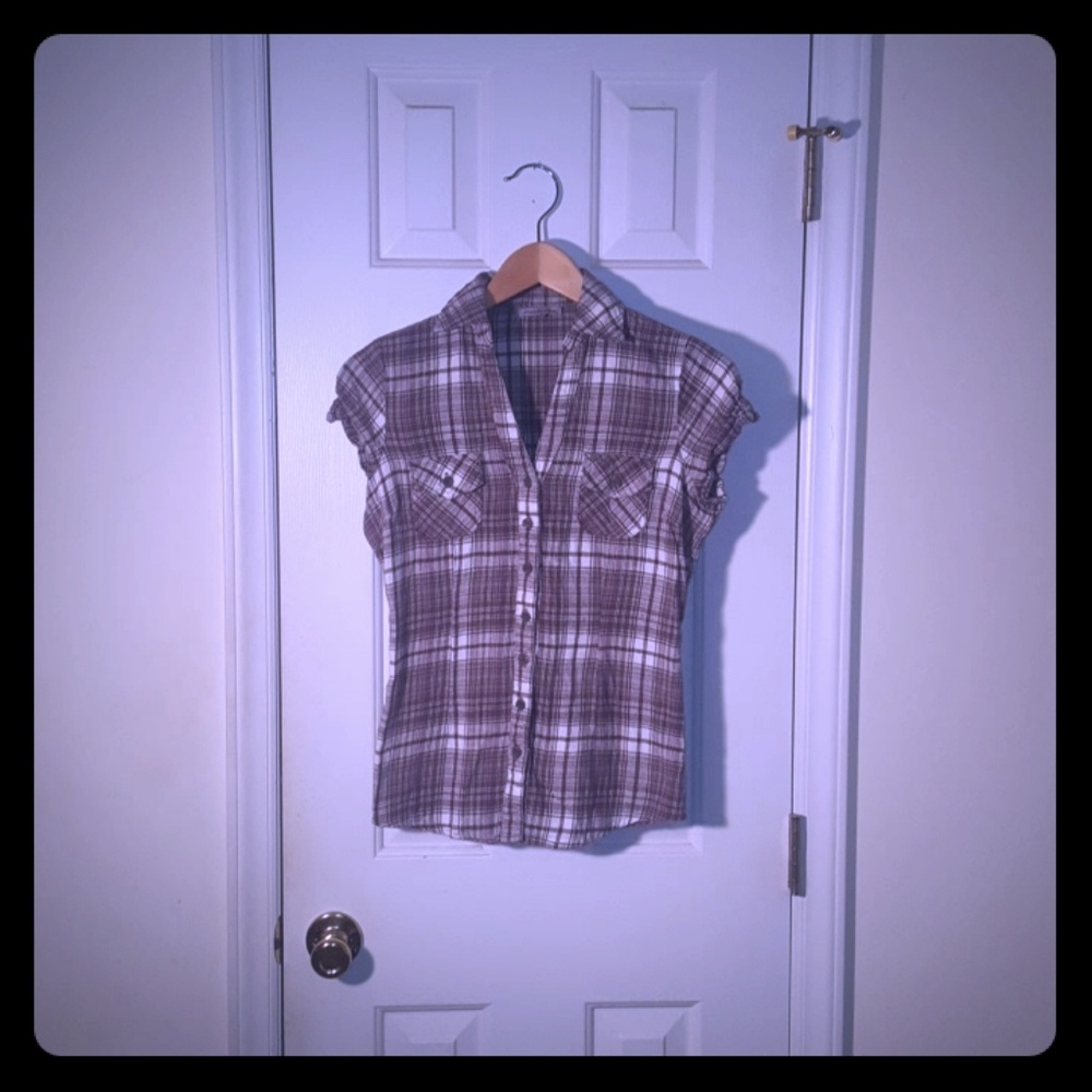 🌺 Charlotte Russe Short Sleeve Flannel